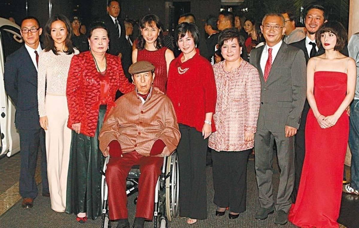 新澳門精準(zhǔn)四肖期期中特公開，深度解析與探討，澳門精準(zhǔn)四肖期期中特深度解析與探討揭秘