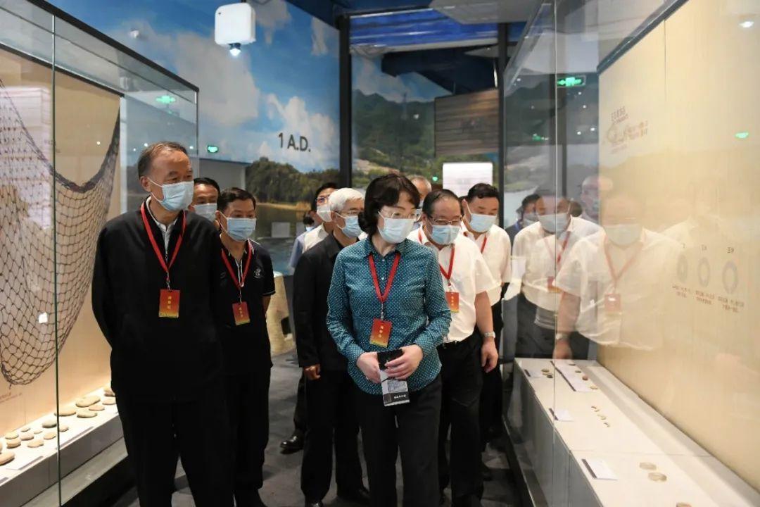 邁向新篇章，2025新澳門(mén)正版掛牌之路，澳門(mén)邁向新篇章，2025正版掛牌之路開(kāi)啟