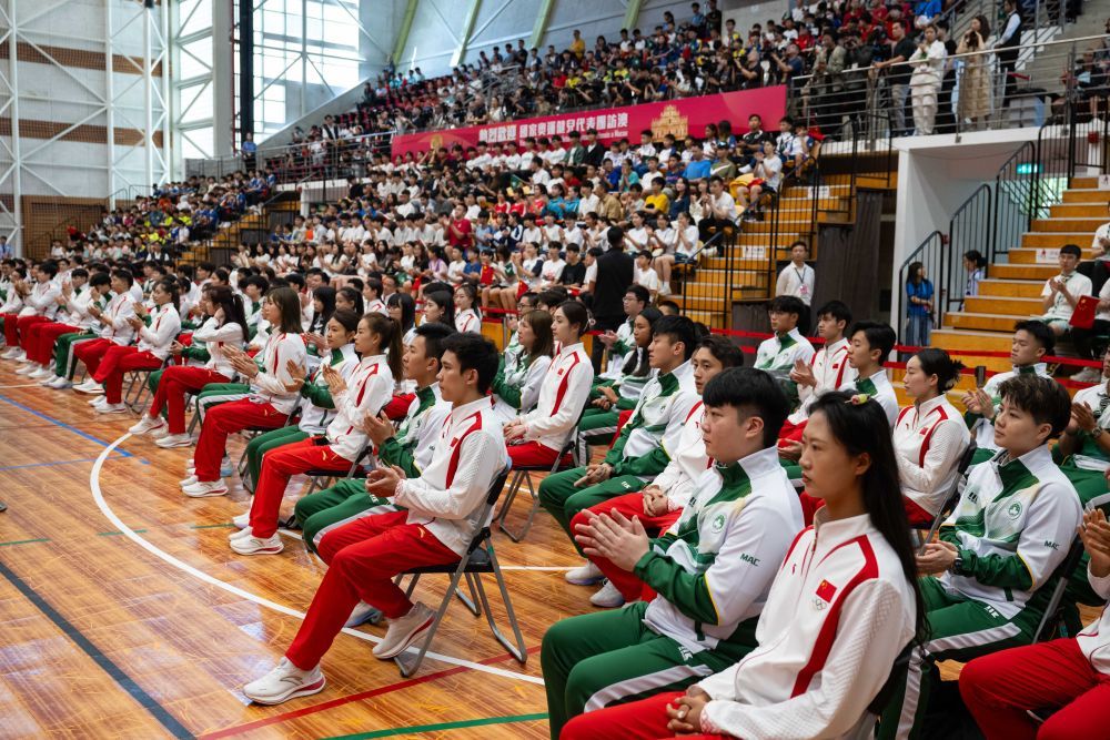 澳門一碼一肖一特一中，澳門一碼精準(zhǔn)預(yù)測，揭秘生肖與特馬秘密